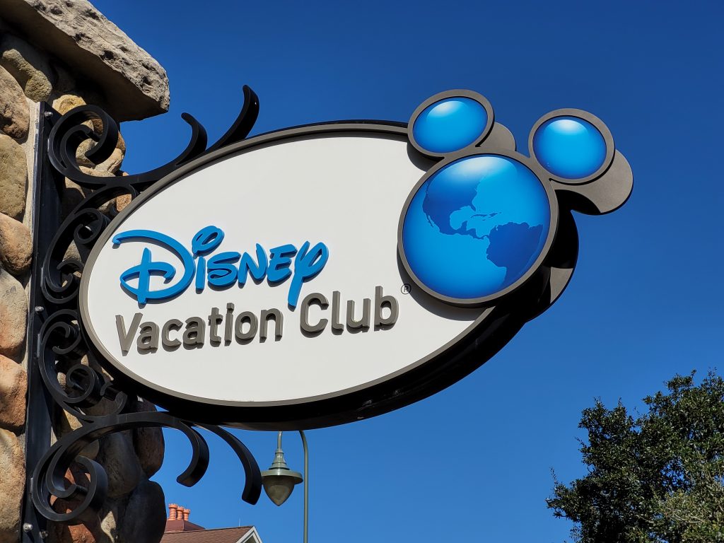 Disney Vacation Club Sign at Sartoga Springs 1