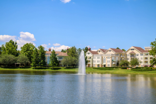Disney DVC Saratoga Springs view of resort, fountain and lake