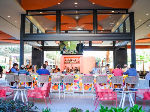 Villas at Disneyland Hotel Outdoor Bar